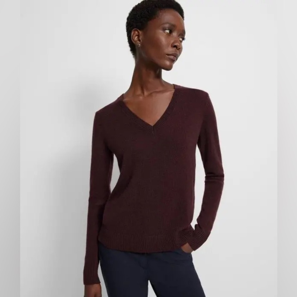 Theory Brown V-Neck Long Sleeve Wool Sweater